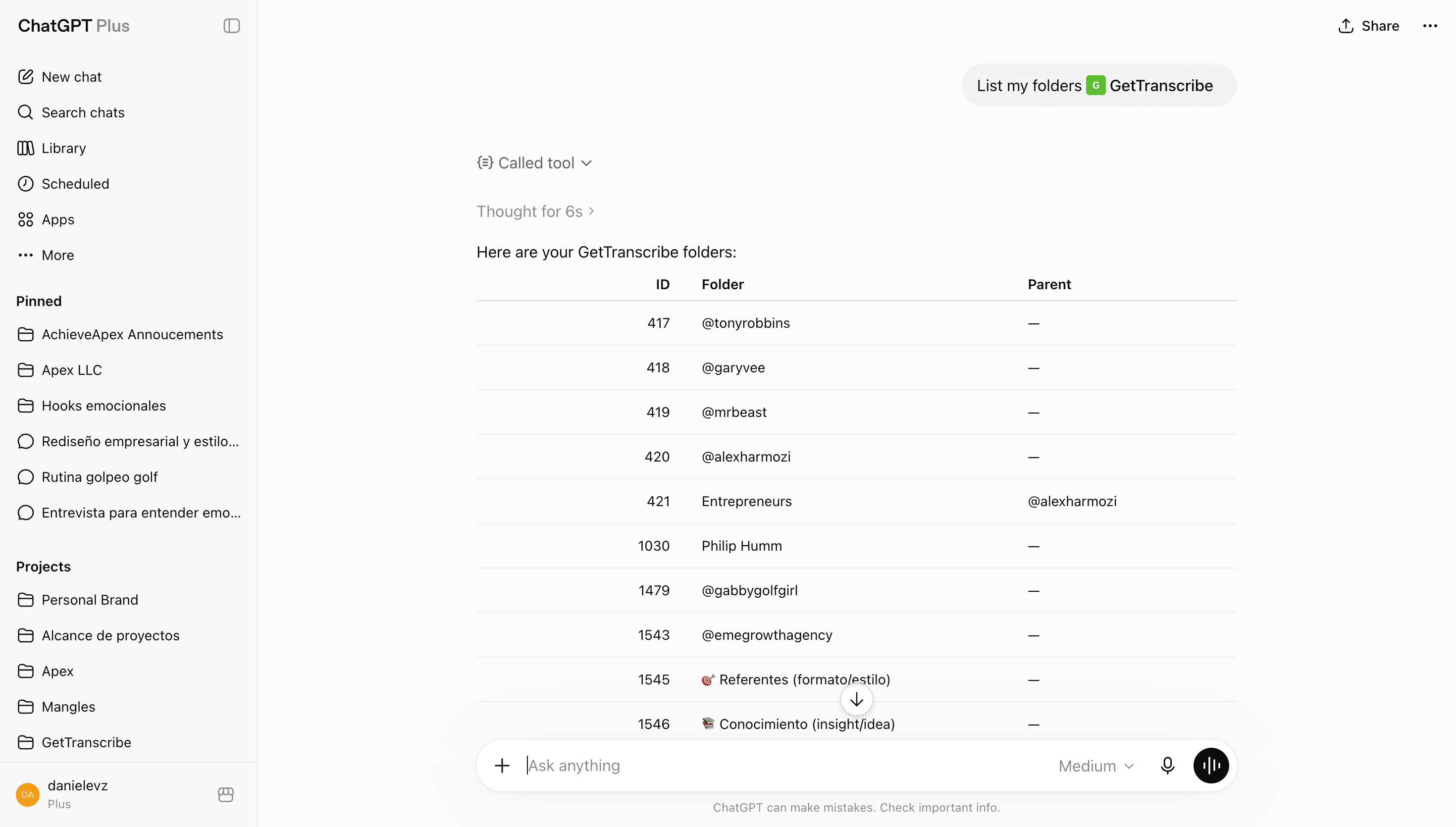 App GetTranscribe funcionando dentro de ChatGPT — listando folders en una conversación